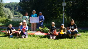 Theatergruppe Lampenfieber aus Wassenach unterstützt Andernacher Tafel und den WSV Sinzig