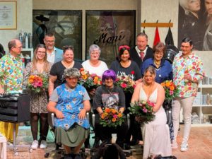 Haarige Zeiten – Theater- und Carnevalverein Bechtolsheim inszeniert haarstr&auml;ubende Kom&ouml;die von Winnie Abel