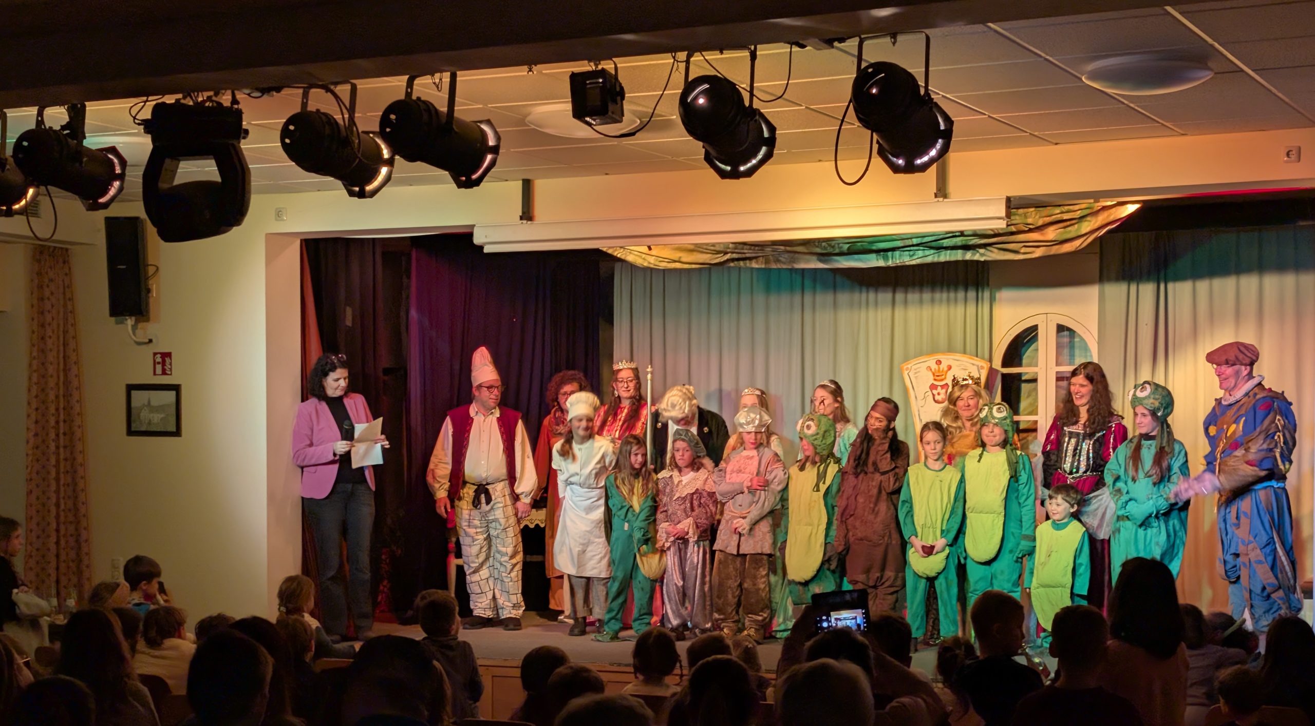 Königliche Zeiten im Märchenland beim Theaterverein Trier-Feyen